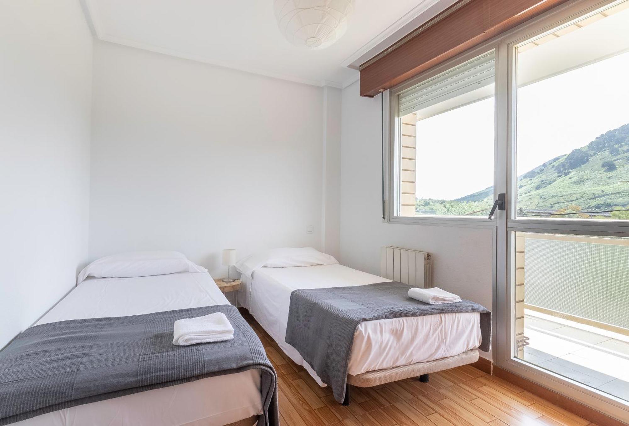 La Arena Apartamentos Zierbena Esterno foto